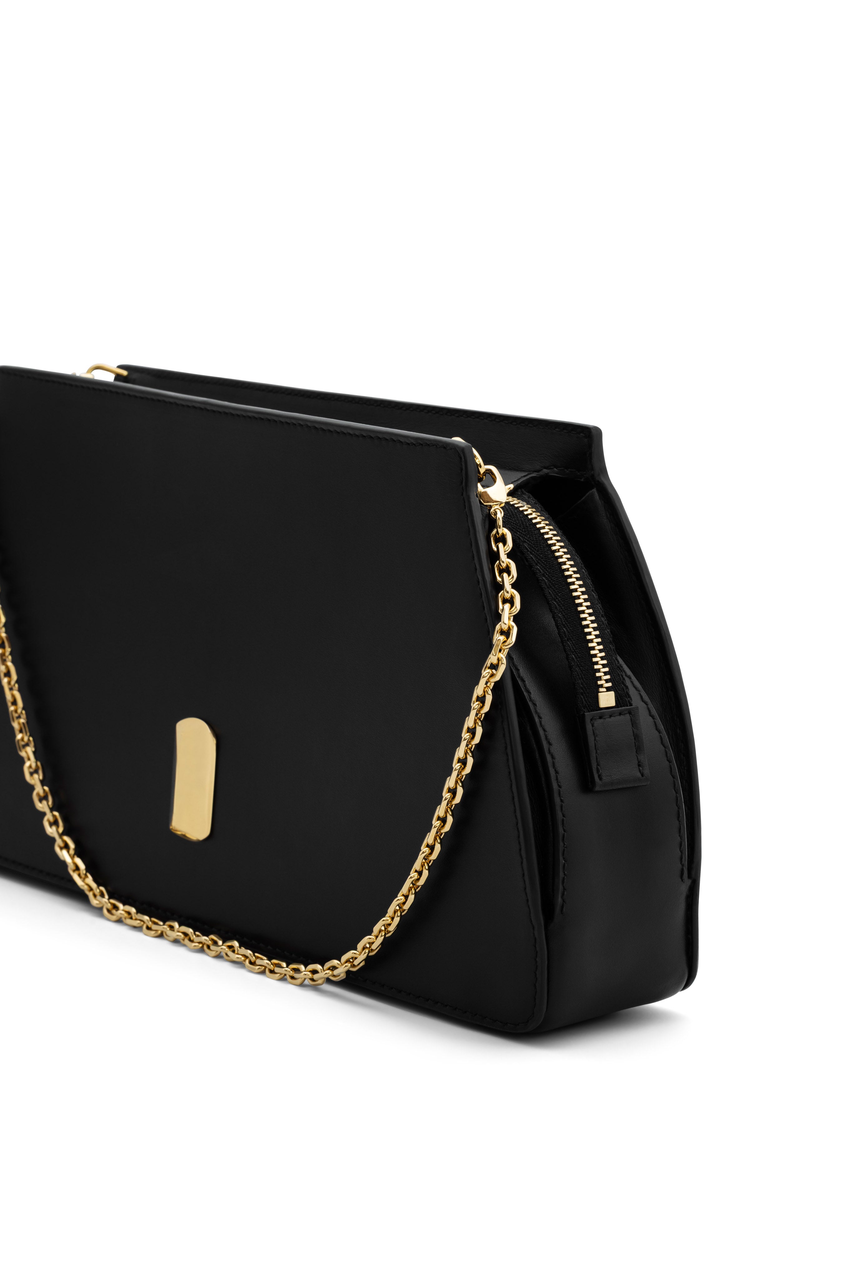 Side  view and chain detail of No. 15 black convertible clutch
